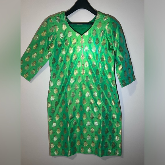 Indian wear (green and gold) - Picture 2 of 6